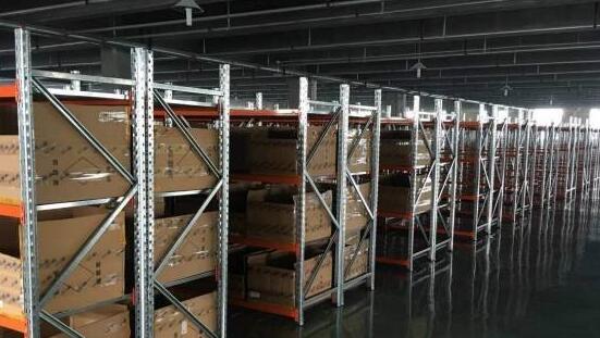 河北倉(cāng)庫(kù)貨架在使用上要避免哪些注意事項(xiàng)